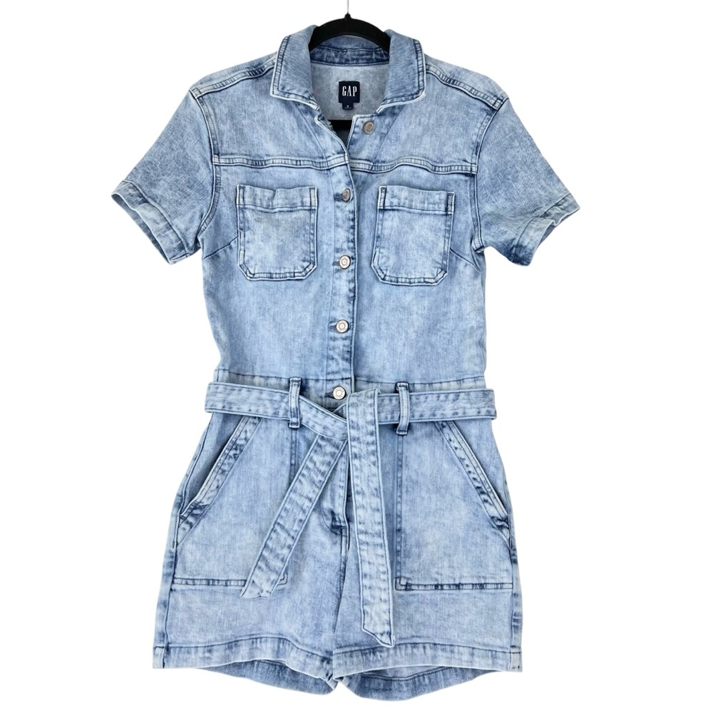 GAP Light Wash Denim Short Sleeve Romper Jumpsuit with Belt - Size 2